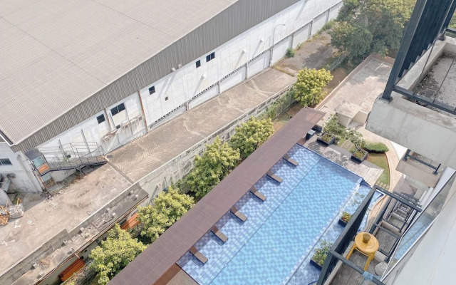 Modern Look Studio Apartment At Azalea Suites