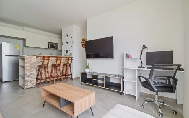 Salguero Suites By HostPro
