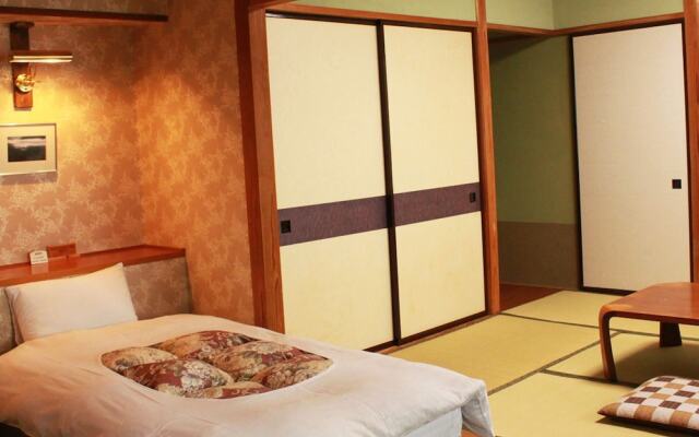 Hotel Astoria (Nagano)