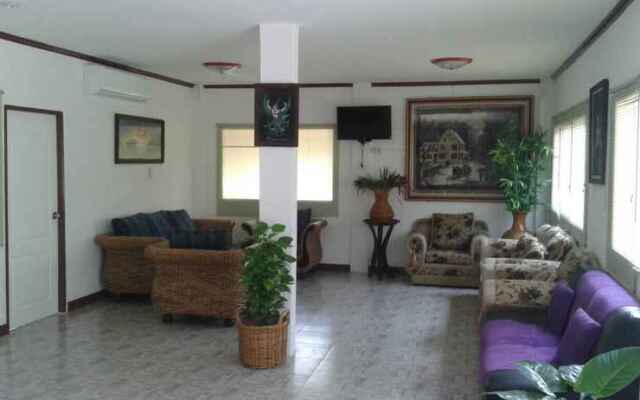 Coconut Home Resort