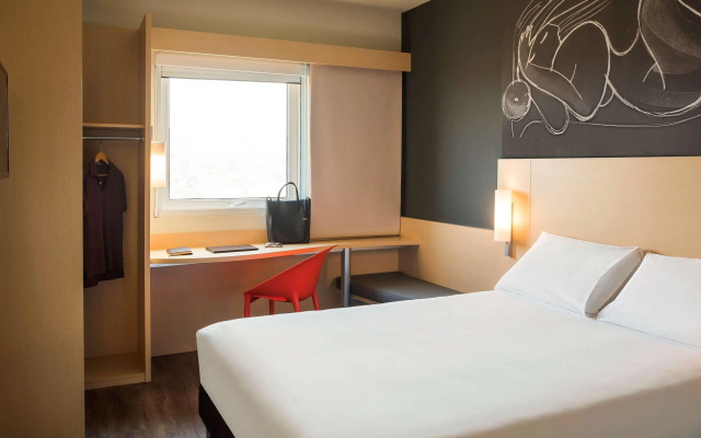 ibis Irapuato