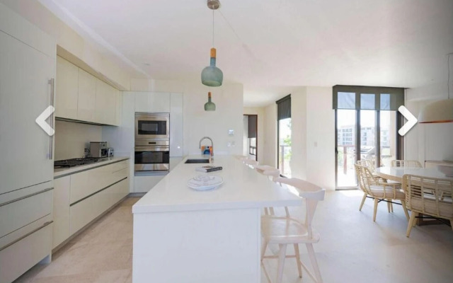 Three Bedroom Amazing Dazzling Villa in Mexico