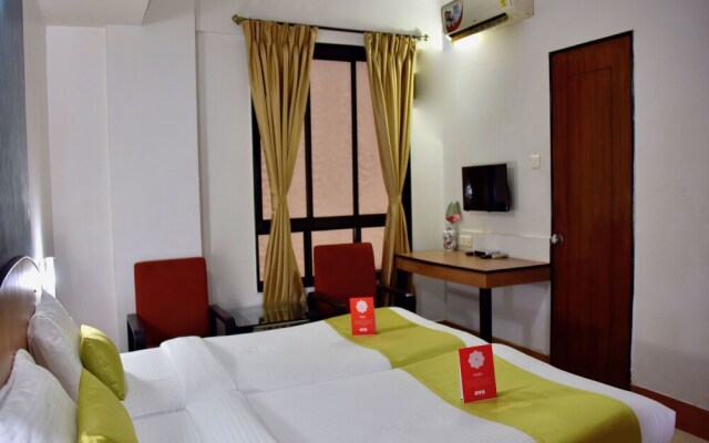 OYO 10765 Hotel Tanish