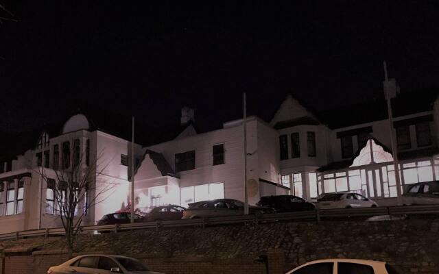 The Mount Rooms
