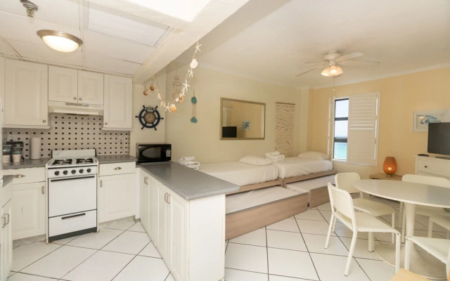 703 Ocean View Hollywood Beach