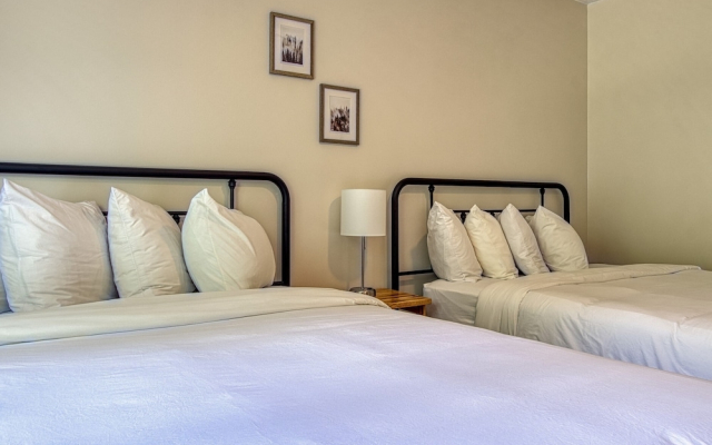 Pinecrest Townhomes-1K2Q- Renovated