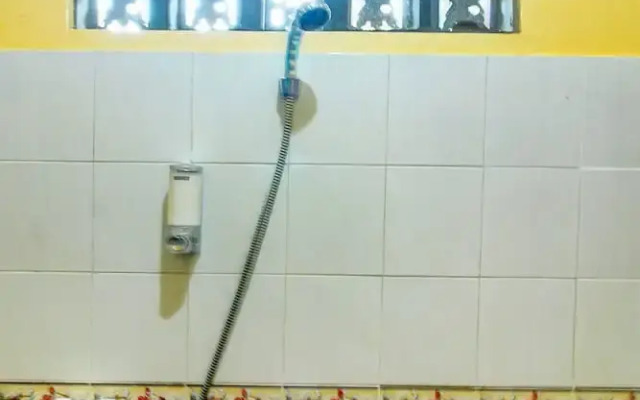 OYO HOMES 91242 Desa Wisata Cibuntu Kuningan Syariah