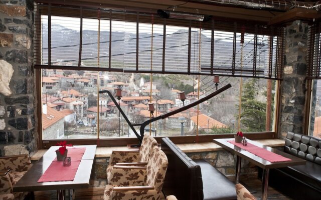 Lithos Hotel & Spa