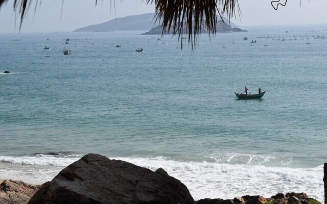Life's A Beach Backpacker