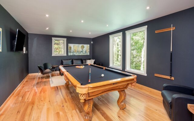 Polar Queen by Exceptional Stays