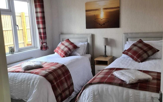 Captivatingly Stunning 2-bed Cabin in Bridlington