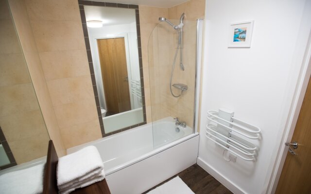 Celador Apartments - Projection West Serviced Apartments