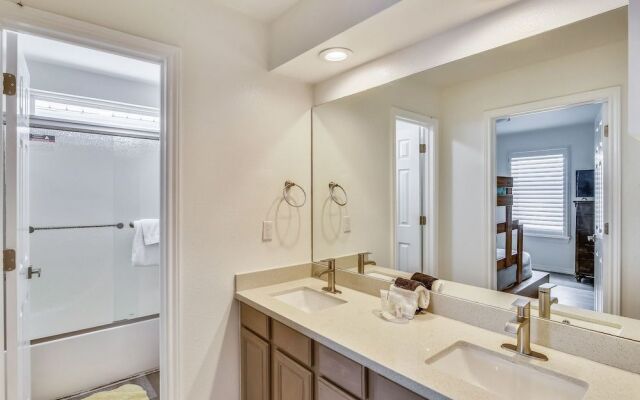 4516kahalabfsknh - Kahala Beachfront