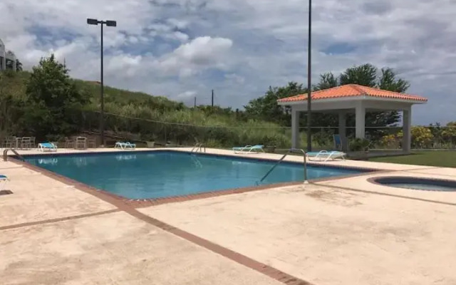 3 Bedroom Apt. close to main beaches/ attractions