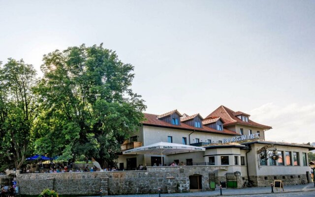 Bergwirt Hotel & Gasthof