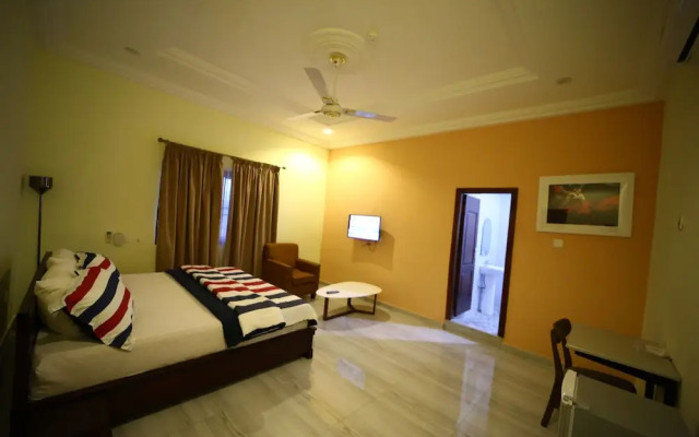 RiverBreeze Hotel