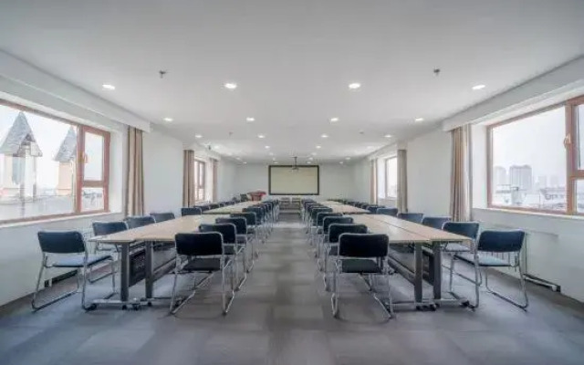 HanTing Hotel (Daqing Wanda Tierenguangchang)