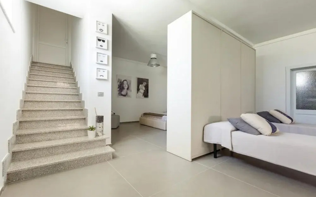 2732 Suite More by Barbarhouse