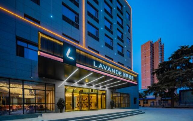 Lavande Hotel (Xingping Maweiyi Hangkong Square)