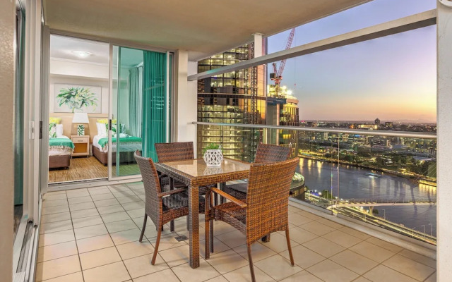 Oasis Retreat Level 27 in Casino Towers