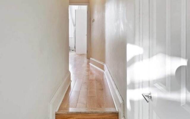 Cosy 2bed Skylight Apt W/patio in Clapham Junction
