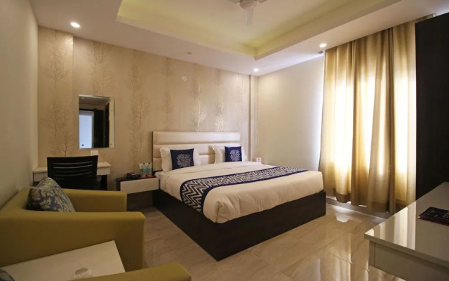 OYO 8132 Hotel Kukreja