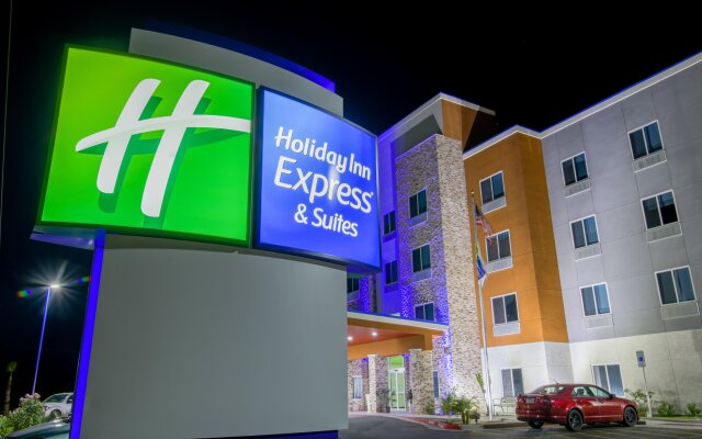 Holiday Inn Express & Suites Raymondville, an IHG Hotel