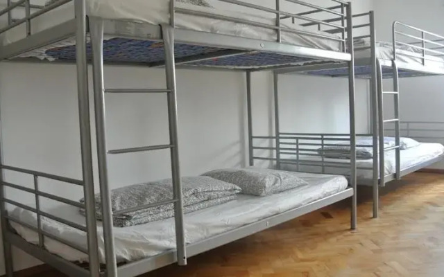 Alcobaca Hostel - Blue House