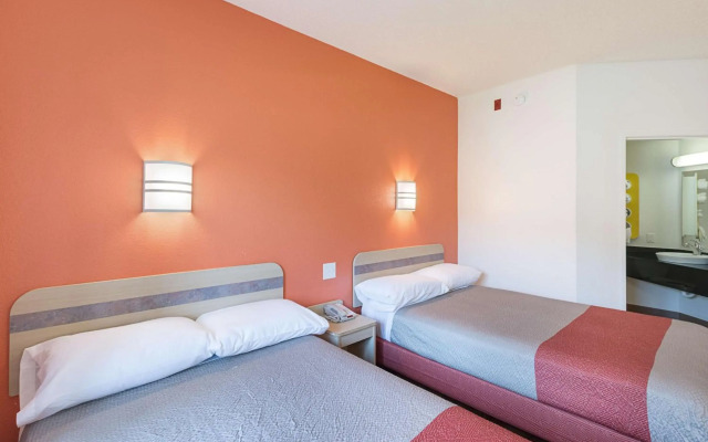 Motel 6 Columbia, SC - Fort Jackson Area