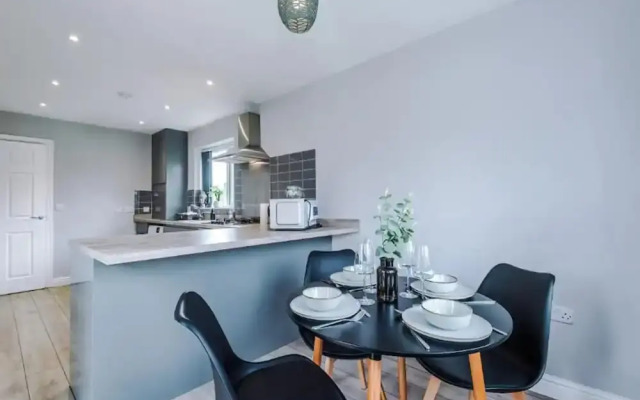 Charming Manchester 3-bed House
