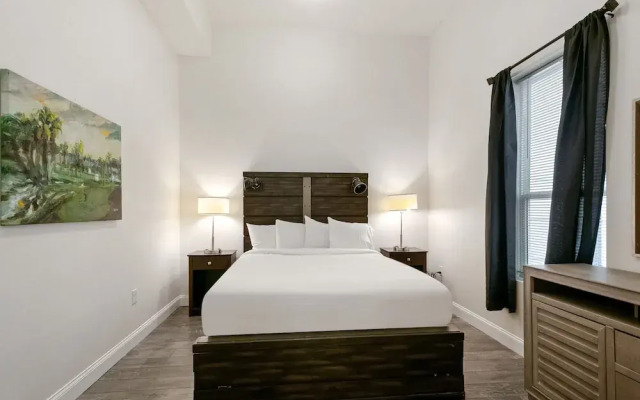 Breathtaking Condos Near French Quarter