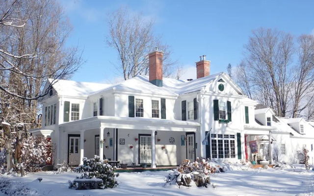 Lee Farm Inn