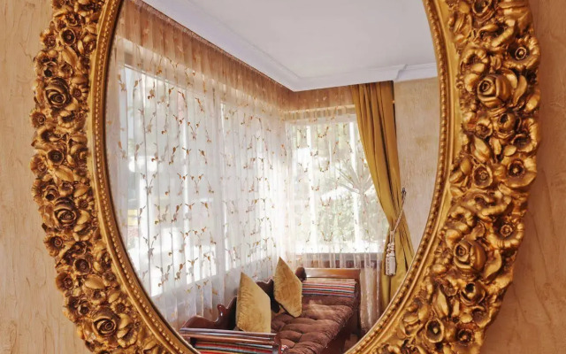 Triana Hotel