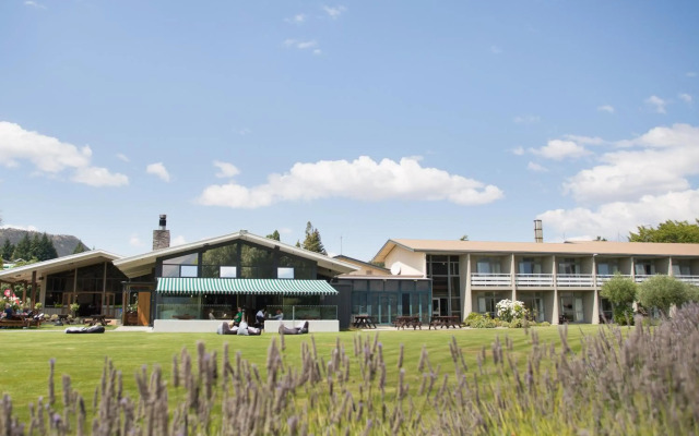 Wanaka Hotel