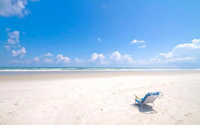 L'Pavia - Two Bedroom Condo