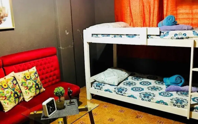 Taro Hometel - Hostel