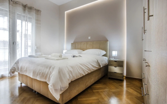 Spacious 3-Bedroom Apartment Near the Train