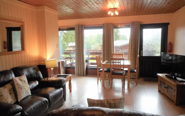 Birch Lodge 22 With Hot Tub, Newton Stewart
