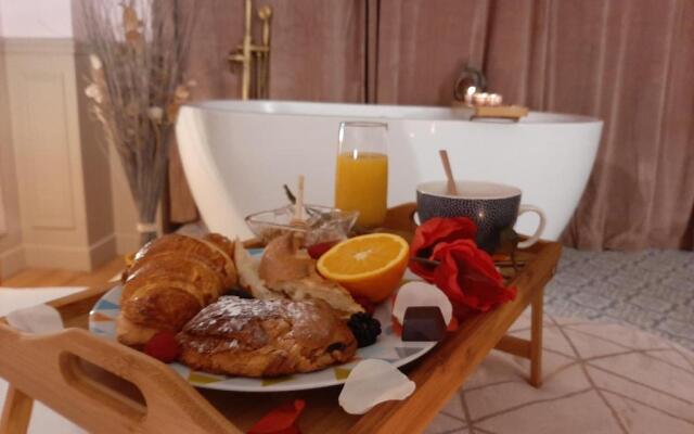 Luxury Suite Paris Republique