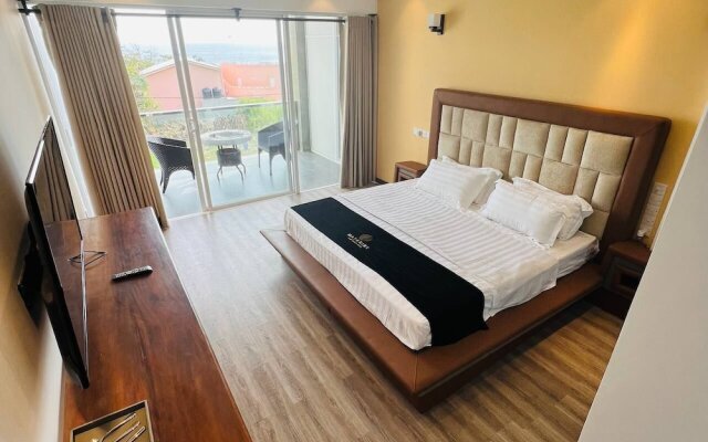 Mazarine Surf Suites