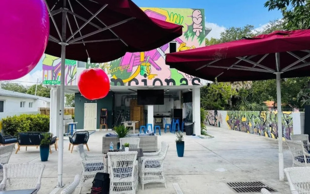 Atrium Design District