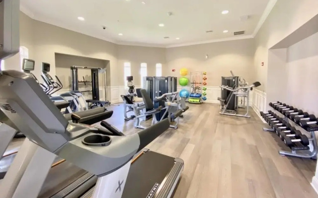 Vista Cay Electra 3 Bedroom Condo by RedAwning