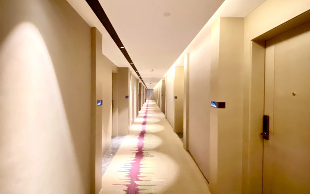 Lavande Hotel (Foshan West Railway Station Shishan)