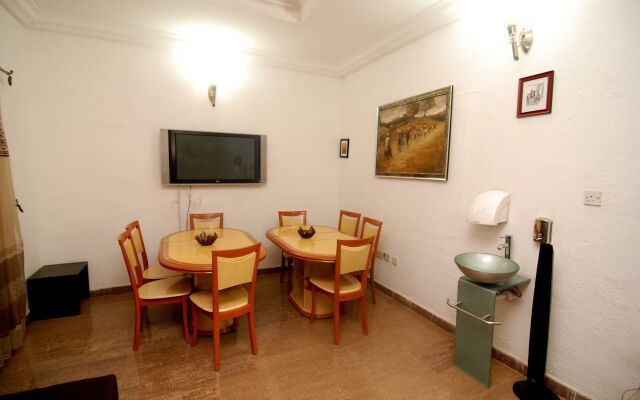 Ajoy Hotel And Suite