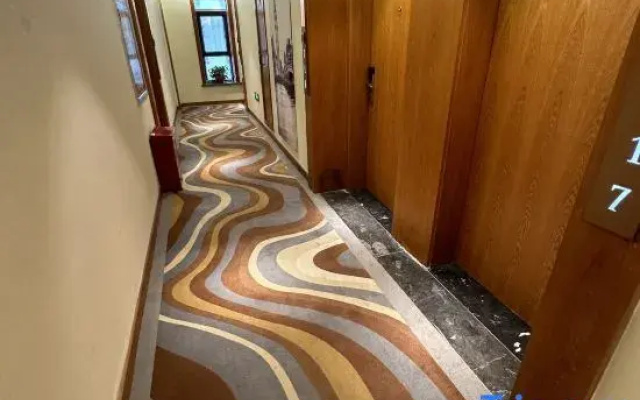 James Joyce Hotel(Korla Swan River Huijia Times Plaza Branch)