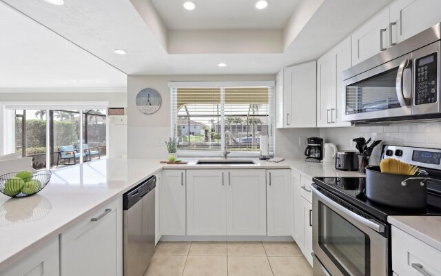 Waterfront Home With Pool and Western Exposure