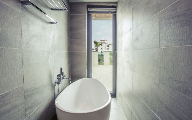 Hotel & Pool Villa Attirance