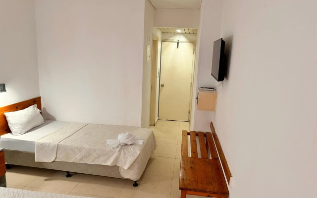 Acorn Lodge Gatwick