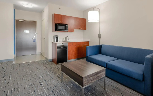Holiday Inn Express Hotel & Suites Edmonton South by IHG
