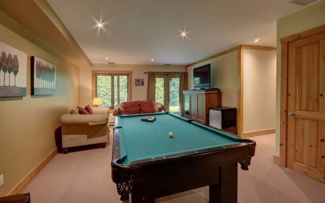Chalet Caribou